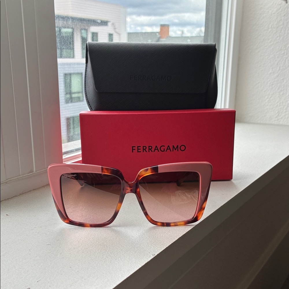 Salvatore Ferragamo Pink and Tortoise Sunglasses